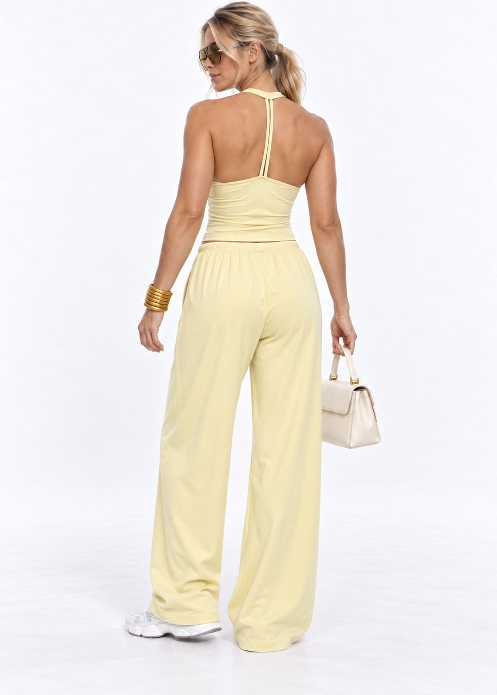 Set weekend yellow