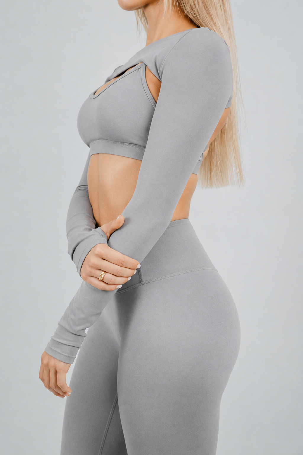 Top Empower Gris - Outfit | Roberta Active
