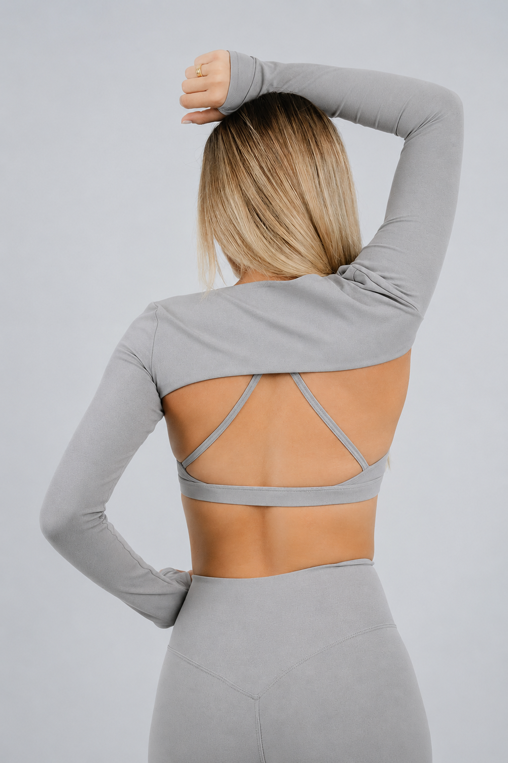 Top Empower Gris - Detalle | Roberta Active